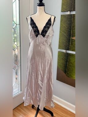 Vintage Sears Inner Most Long Silver Black Lace 90’s Y2K Satin Slip Gown! Sz L!